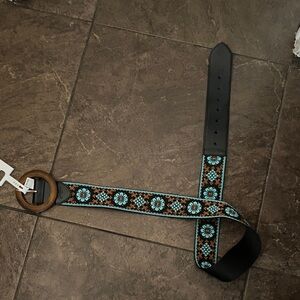 Embroidered Floral Belt with Wooden Buckle